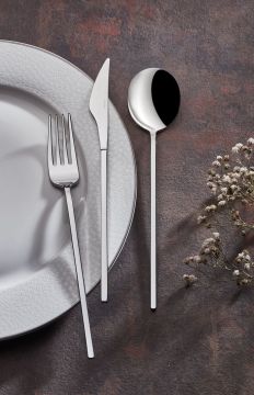 Комплект прибори (18 броя), цвят Хром